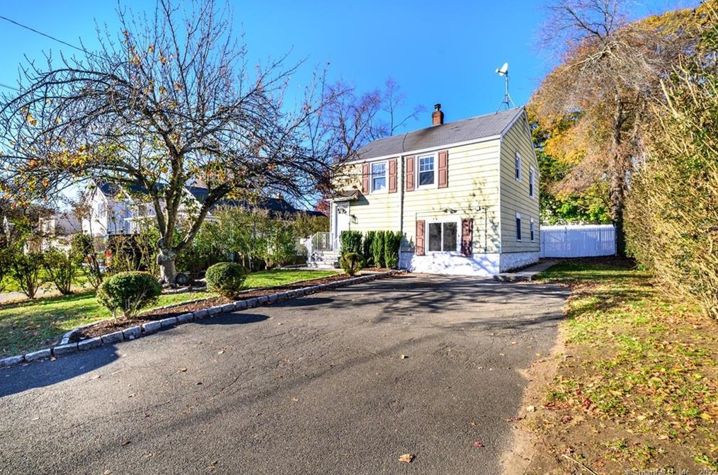 23 Mcclean Ave, Stamford, CT 06905