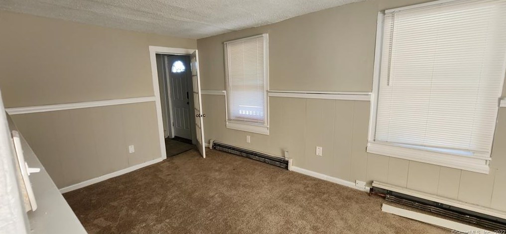 4 Maiden Ln, Vernon CT 06066-3707 exterior