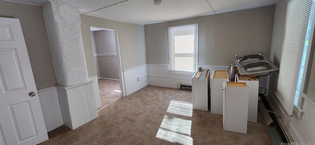 4 Maiden Ln, Vernon CT 06066-3707 exterior