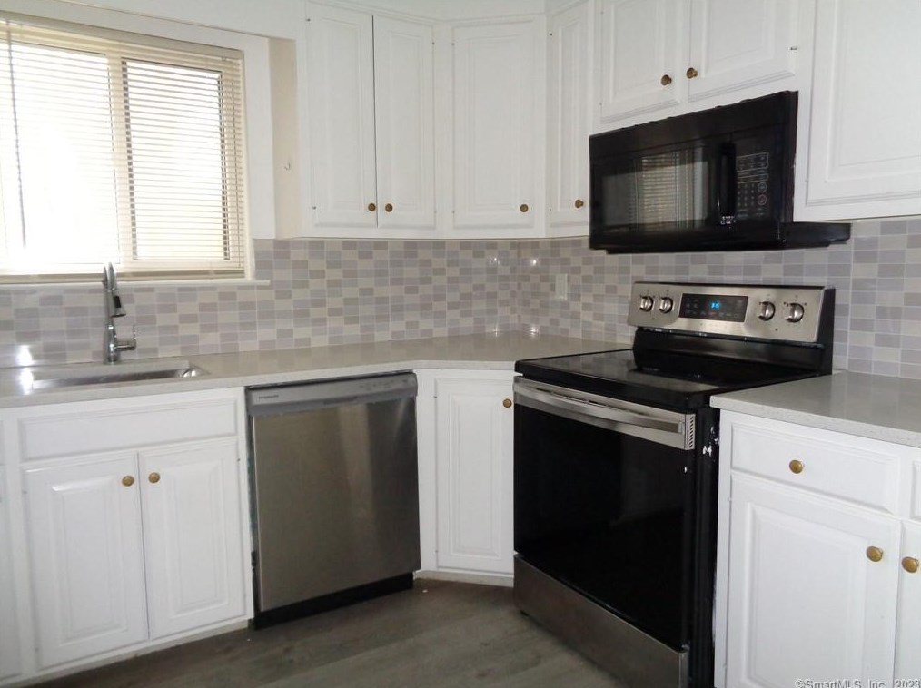 70 High Path Rd Unit 70, Windsor, CT