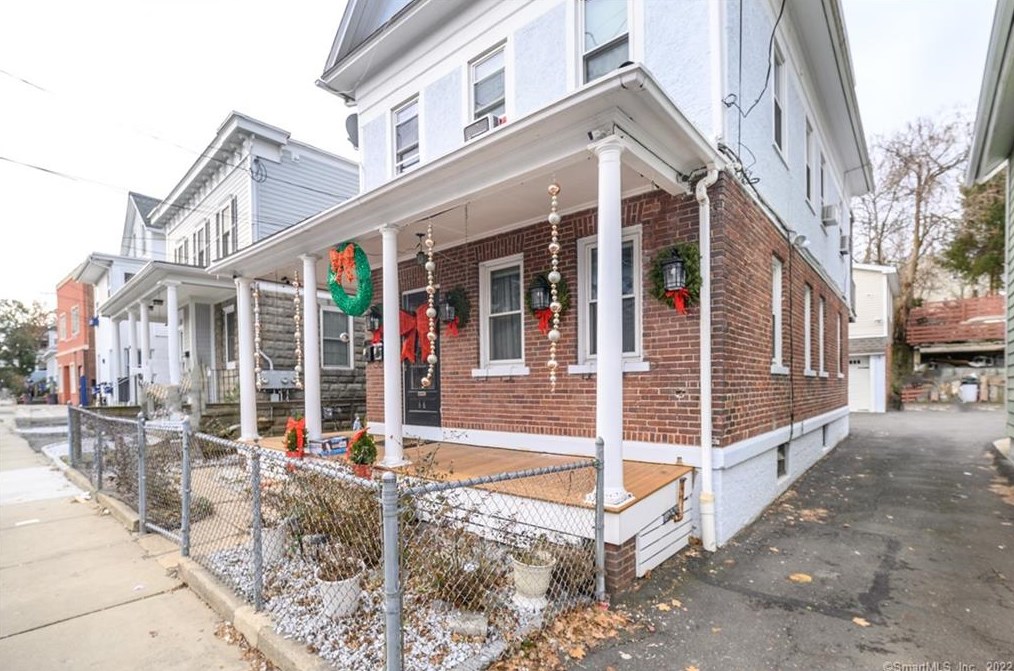 66 Lexington Ave, Norwalk, CT 06854