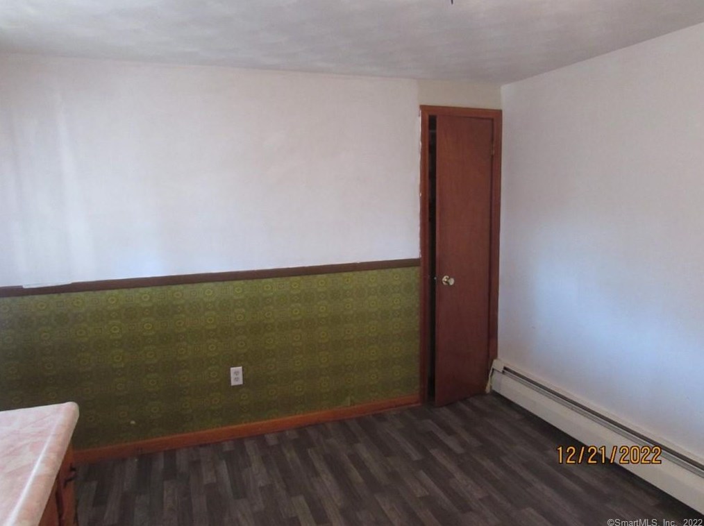 22 School St #2nd Fl, New Britain, CT 06052