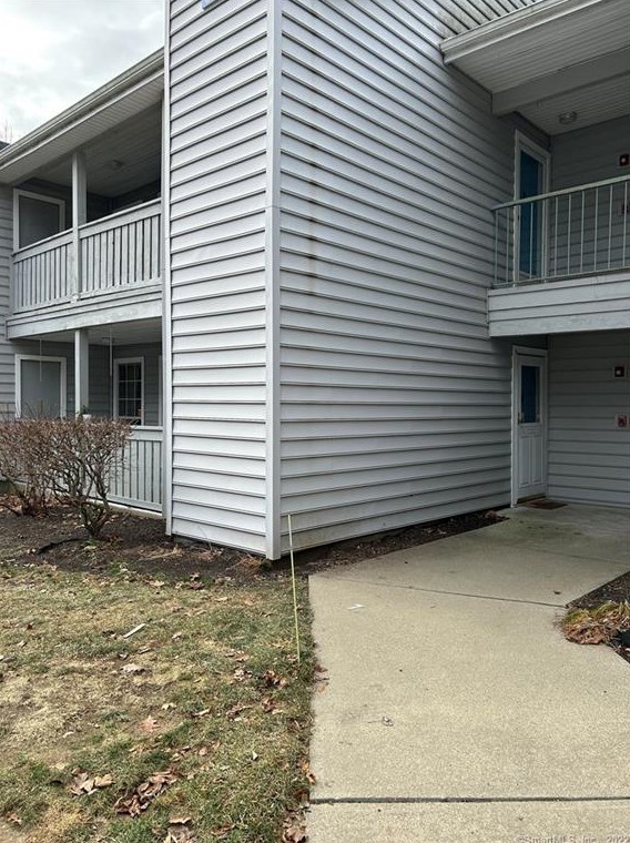 23 Chase Oak Ct #17, Groton, CT 06340