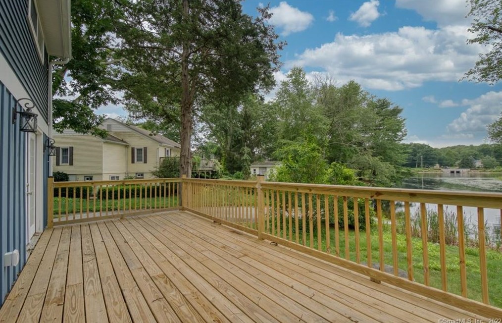 43 Lake Dr, Chesterfield CT  06370-1042 exterior