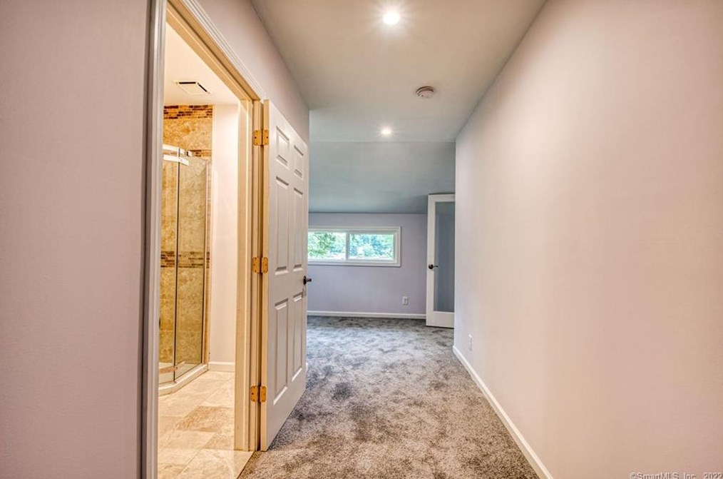 43 Lake Dr, Chesterfield CT  06370-1042 exterior