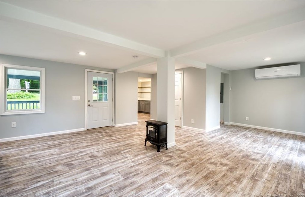 43 Lake Dr, Chesterfield CT  06370-1042 exterior