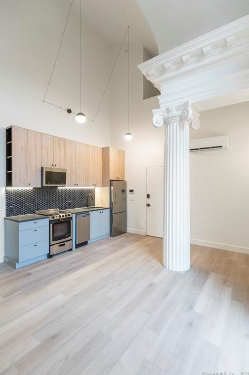 575 Whitney Ave #13, New Haven, CT 06511
