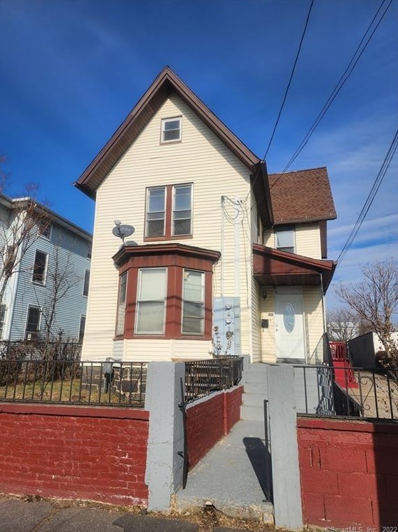 141 Hicks St, Bridgeport, CT 06608
