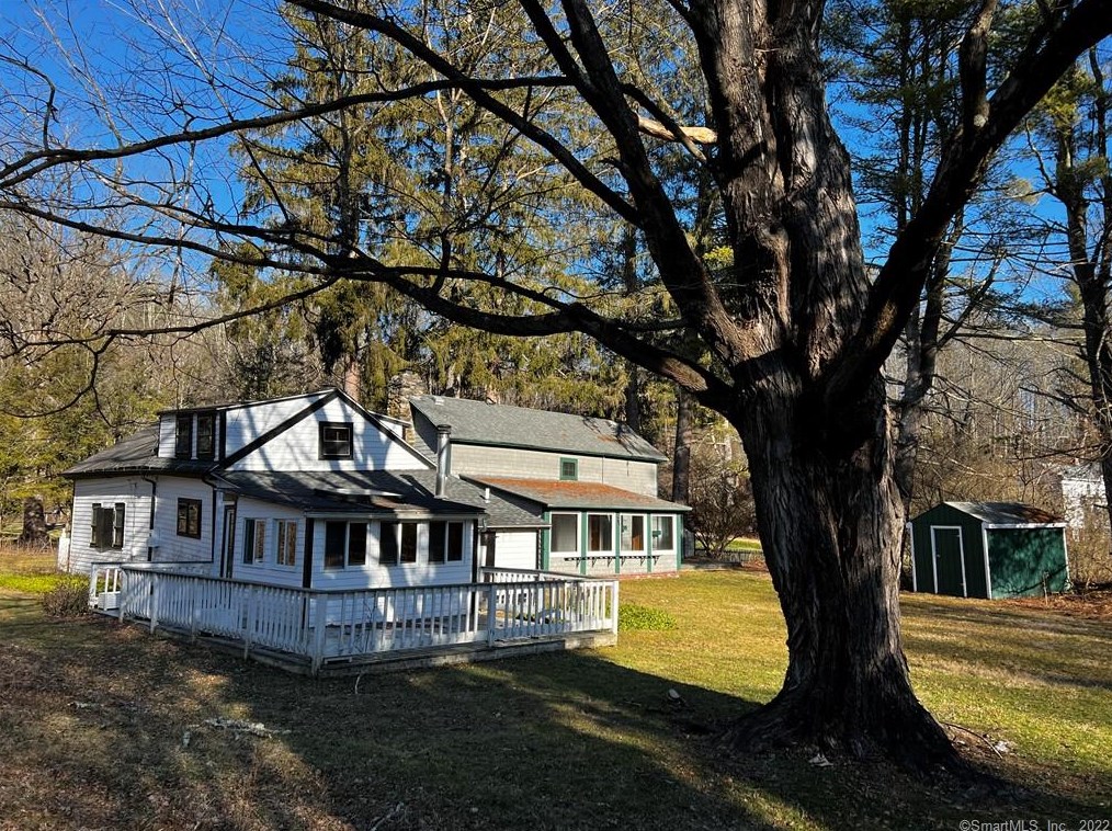 6 & 10 Forge Ln, Lakeville, CT 06039