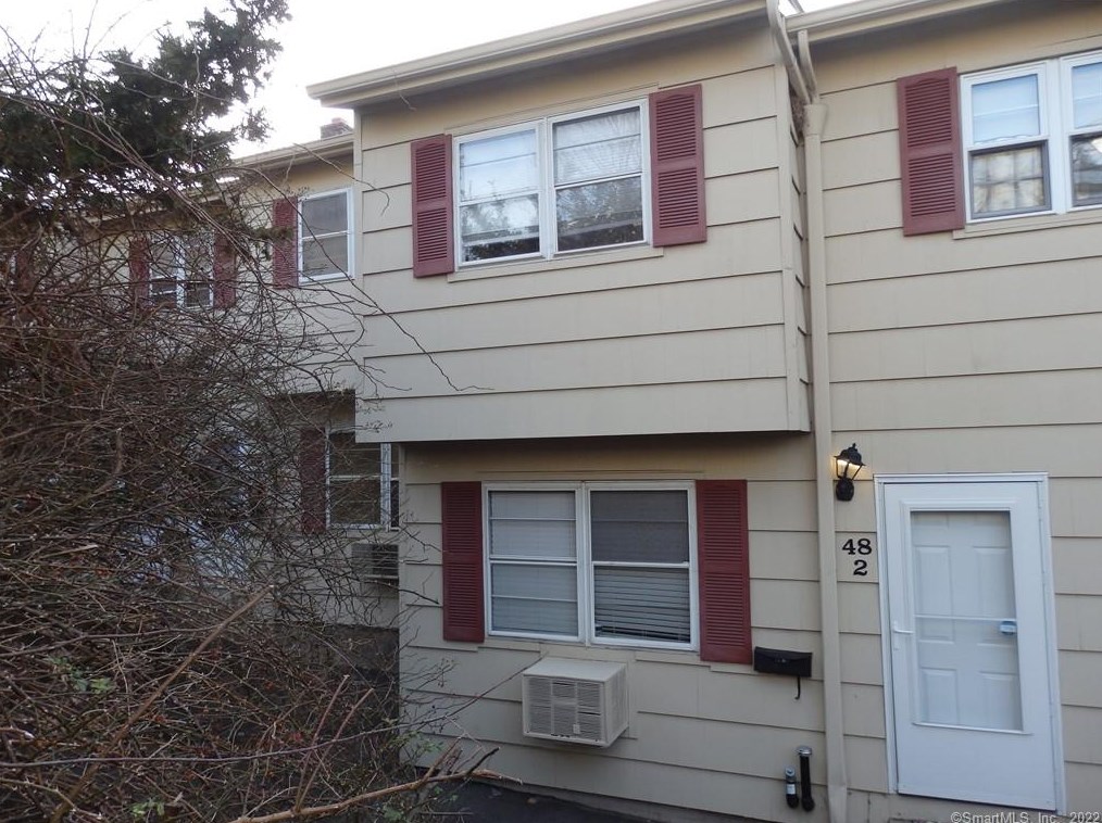 48 Round Tree Dr #2, Union City, CT 06770
