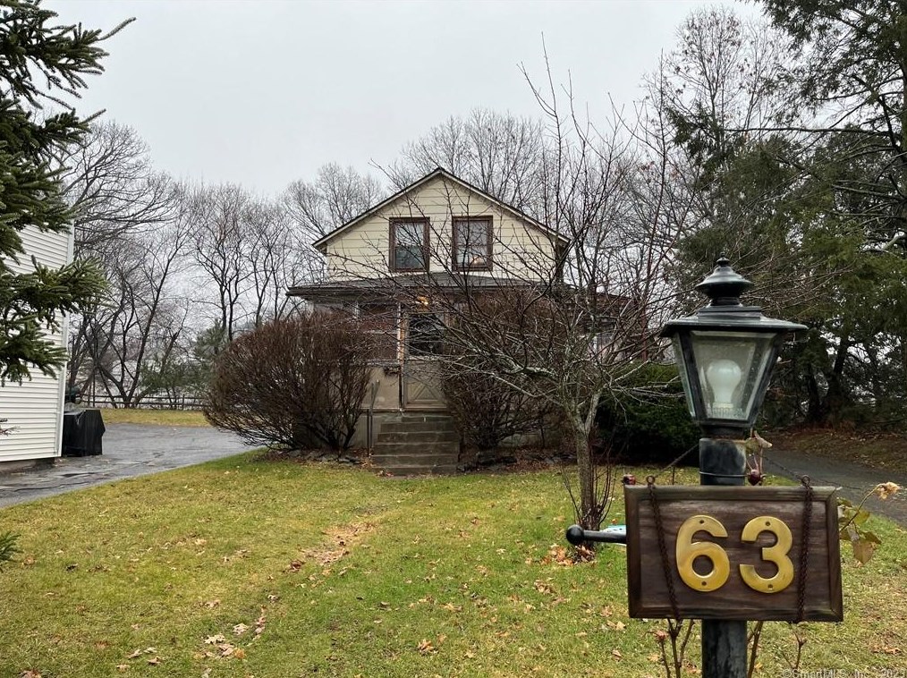 63 Homestead St, Manchester, CT 06042