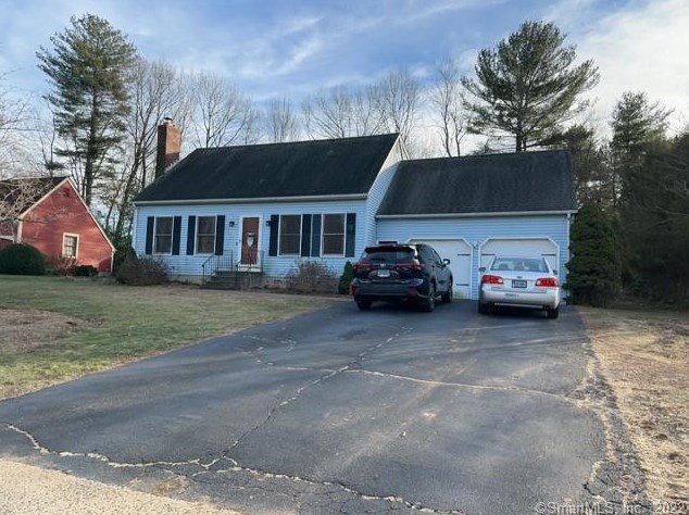 4 Village St, Bristol, CT 06010