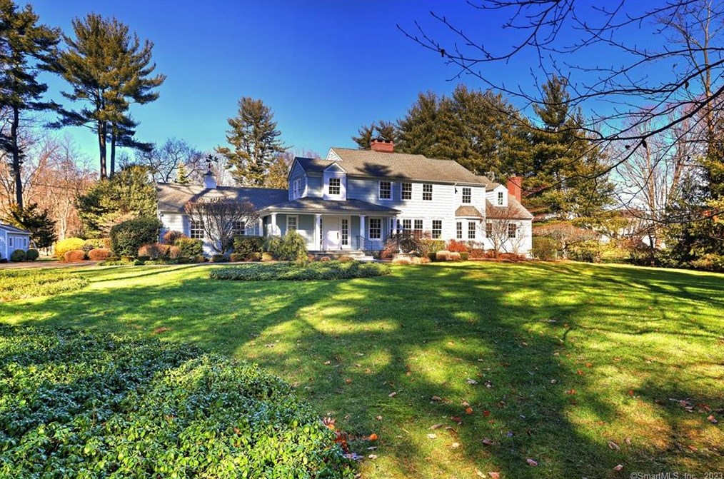 440 Barlow Rd, Fairfield, CT 06824-3828