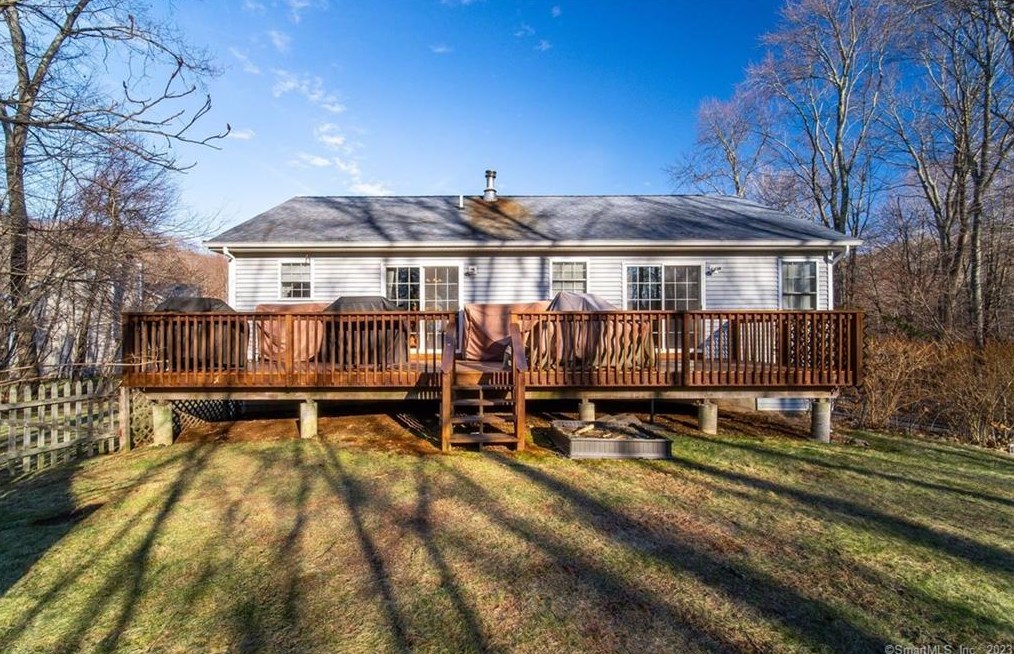 422 Jones Rd, Union City CT  06770-1533 exterior