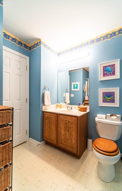 422 Jones Rd, Union City CT  06770-1533 exterior