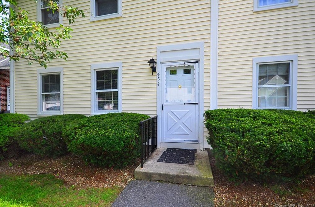 454 Dowd Ave #454, Collinsville, CT 06019