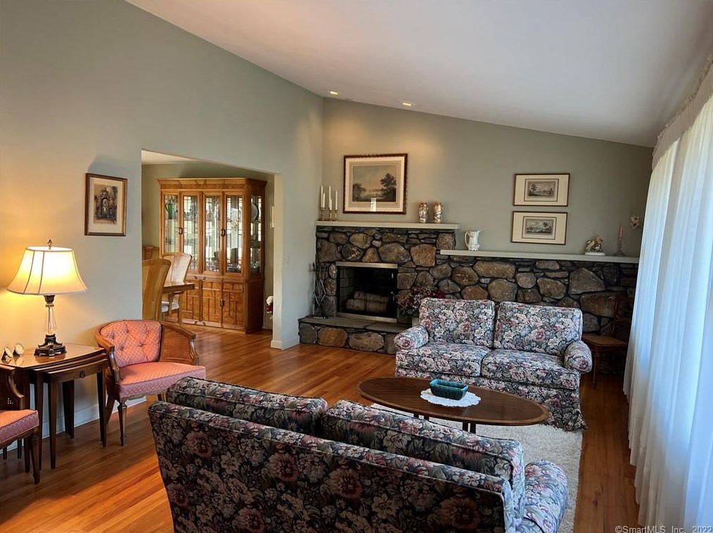115 Shepard Dr, Manchester, CT 06042