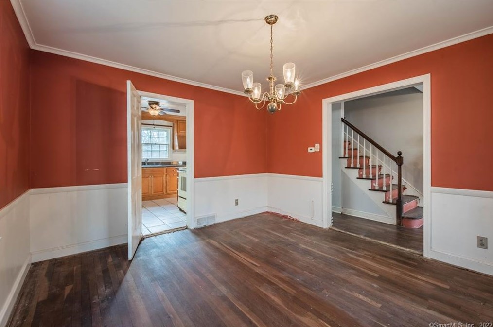 25 Butternut Ln, Watertown CT  06795-1424 exterior