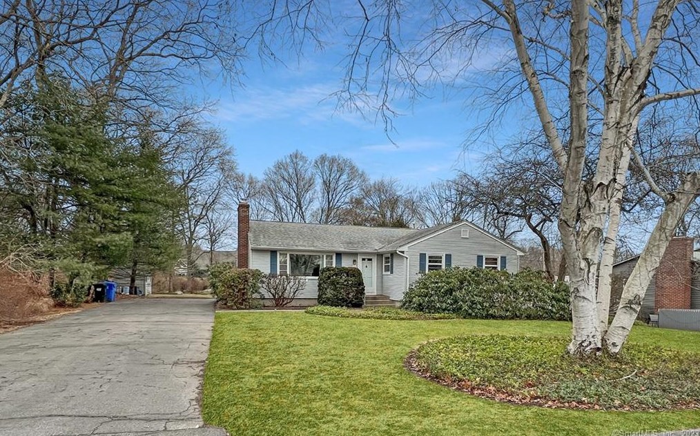 100 Wayne Rd, Groton, CT 06340