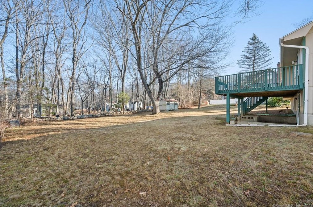 109 Wildwood Ln, Uncasville, CT 06382