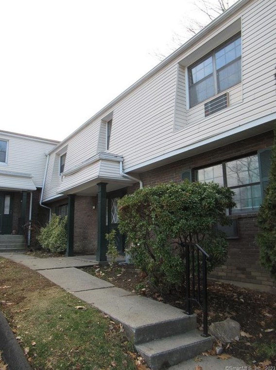 27 Enid St #a, Bridgeport, CT 06606