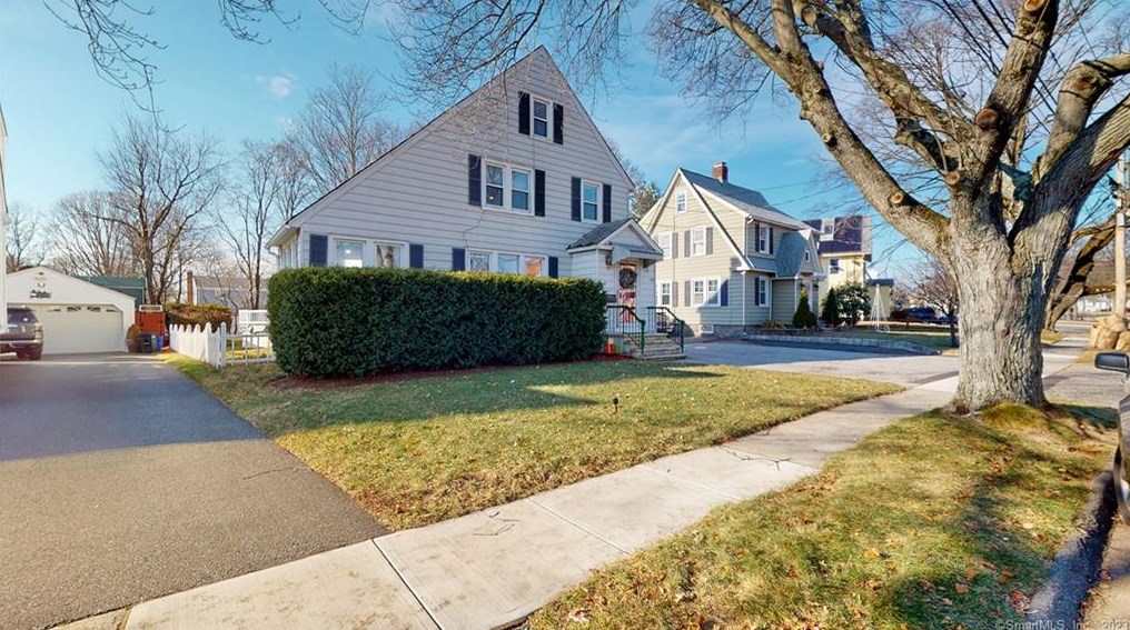 317 Johnson Ave, Stratford, CT 06614-4745