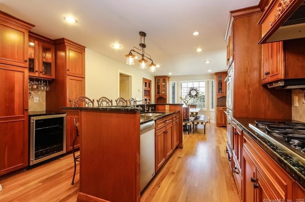 12 Walnut Pl, Wilton, CT 06897