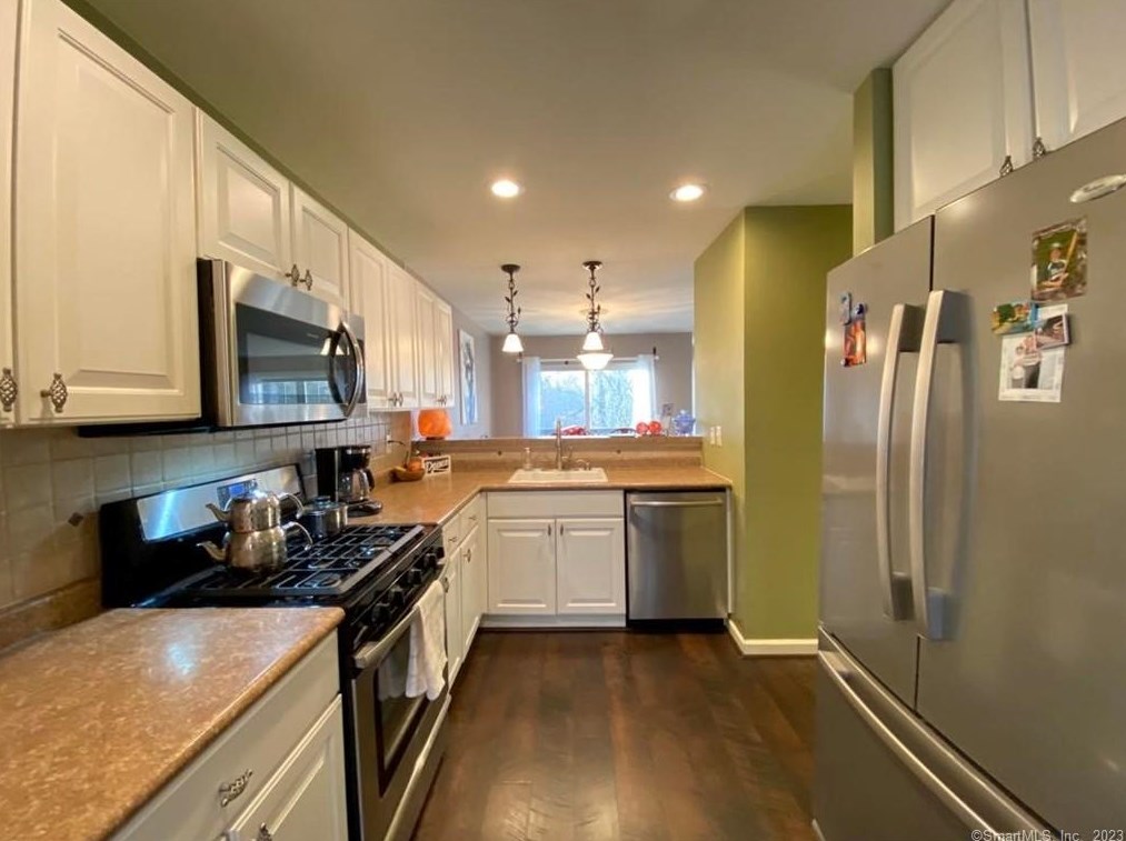 1303 Bradford Dr Unit 1303, Danbury, CT