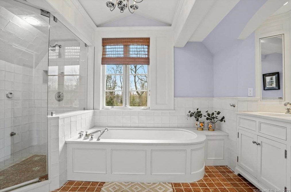 57 Nearwater Ln, Tokeneke CT  06820-5628 exterior