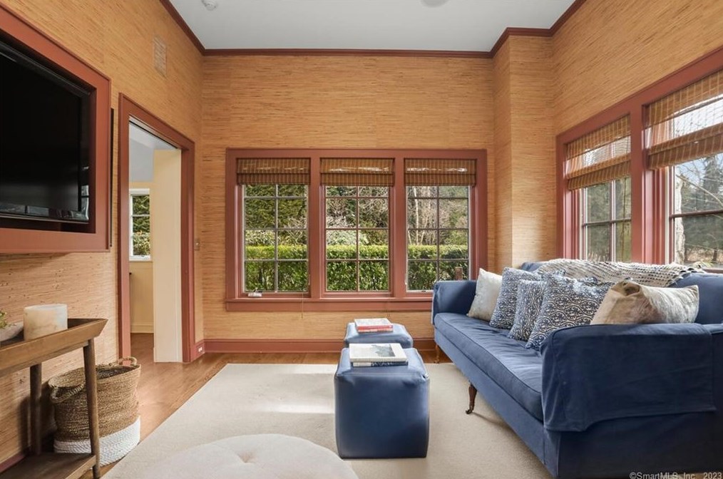 57 Nearwater Ln, Tokeneke CT  06820-5628 exterior