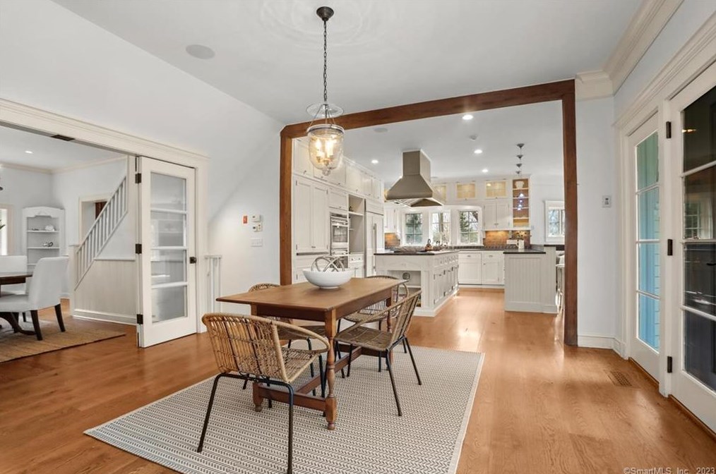 57 Nearwater Ln, Tokeneke CT  06820-5628 exterior