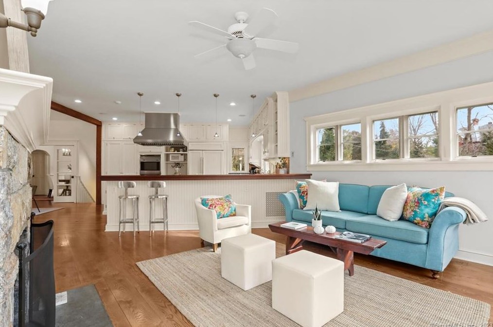 57 Nearwater Ln, Tokeneke CT  06820-5628 exterior