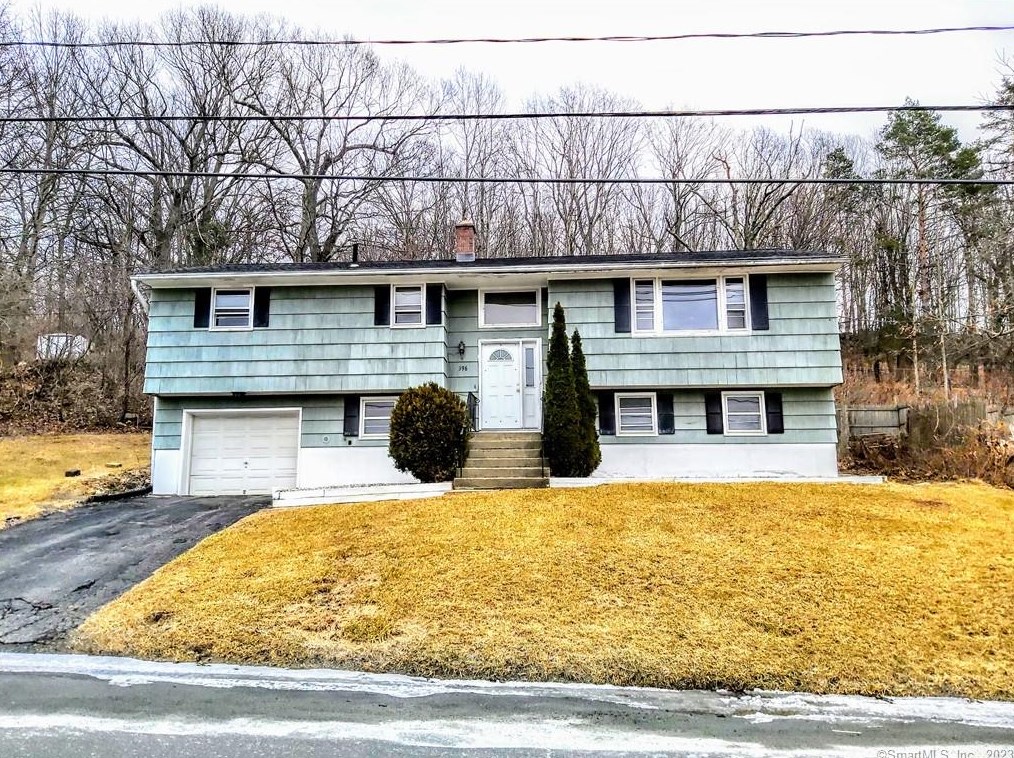 396 N Walnut St, Waterbury, CT 06704