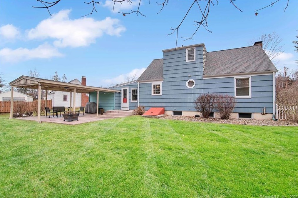 19 Charter Rd, Ellington, CT 06029