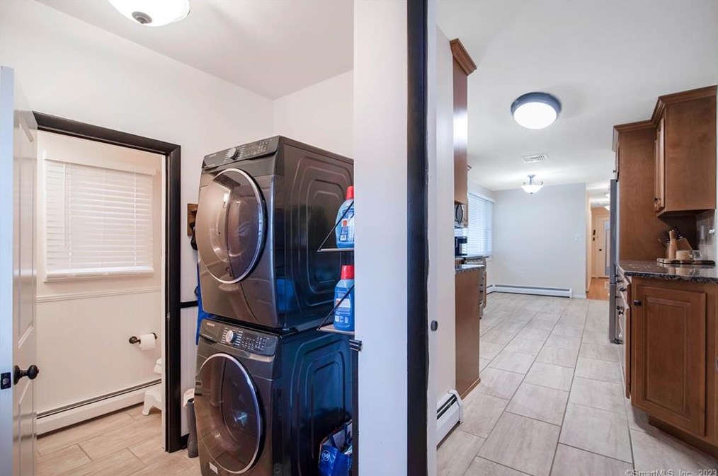 9 Janet Ln, Vernon CT  06066-3533 exterior