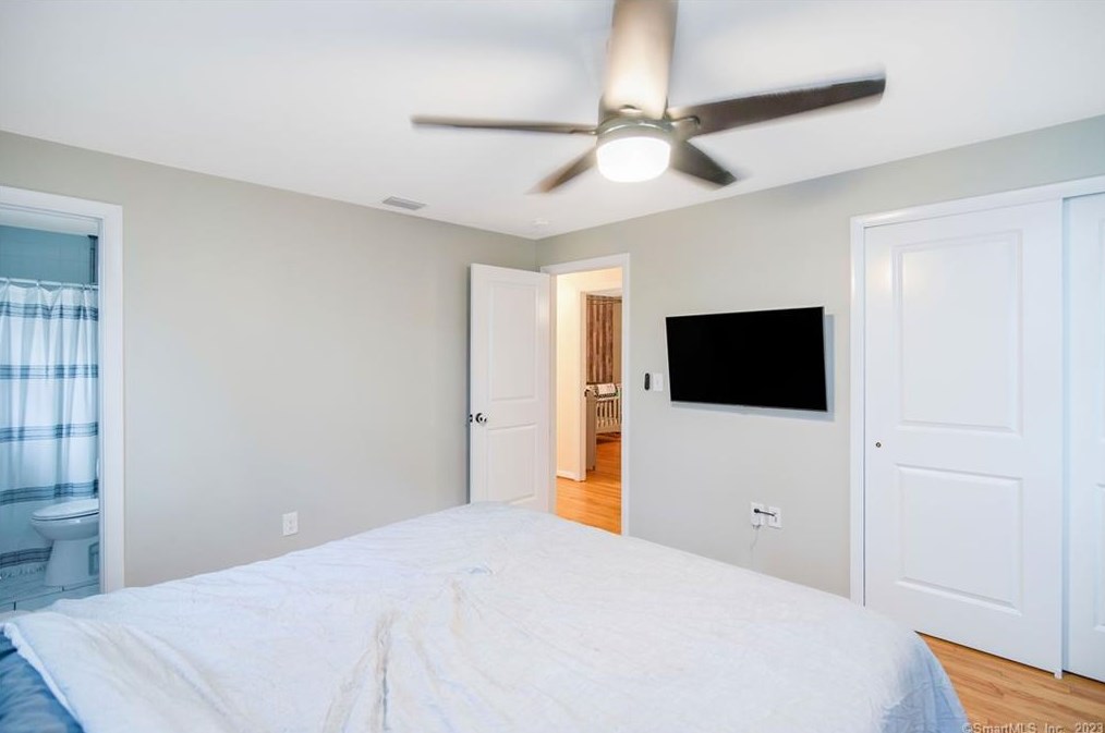 9 Janet Ln, Vernon CT  06066-3533 exterior