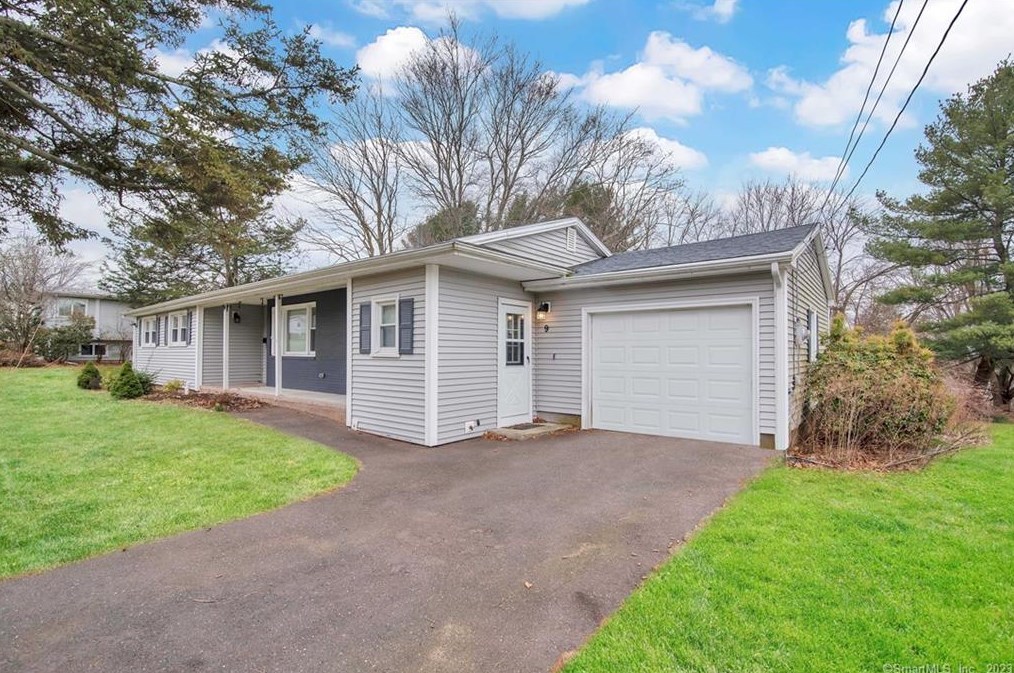 9 Janet Ln, Vernon, CT 06066