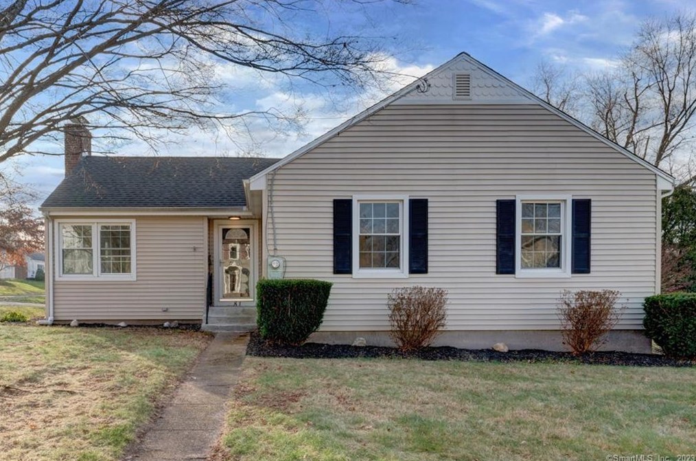 81 Newtown St, Middletown, CT 06457