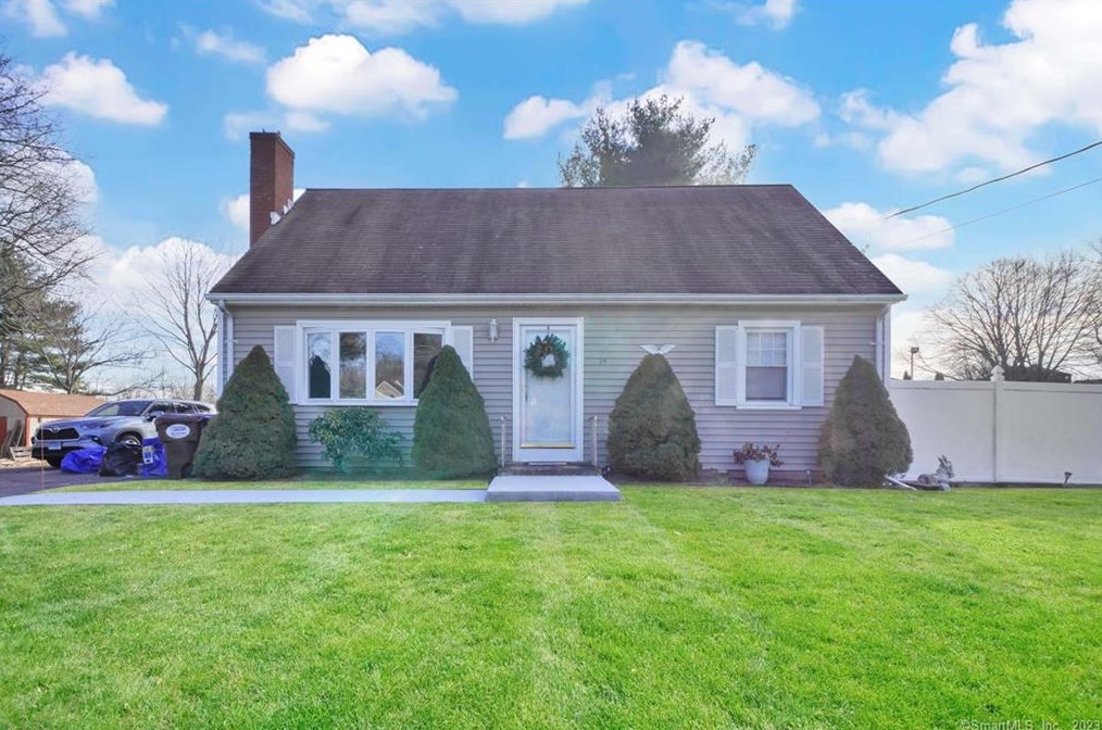 25 Burt Dr, Middlefield, CT 06455