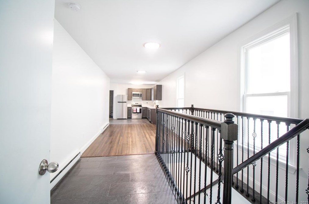 78 West St #1a, United States Coast Guard Ac, CT 06320