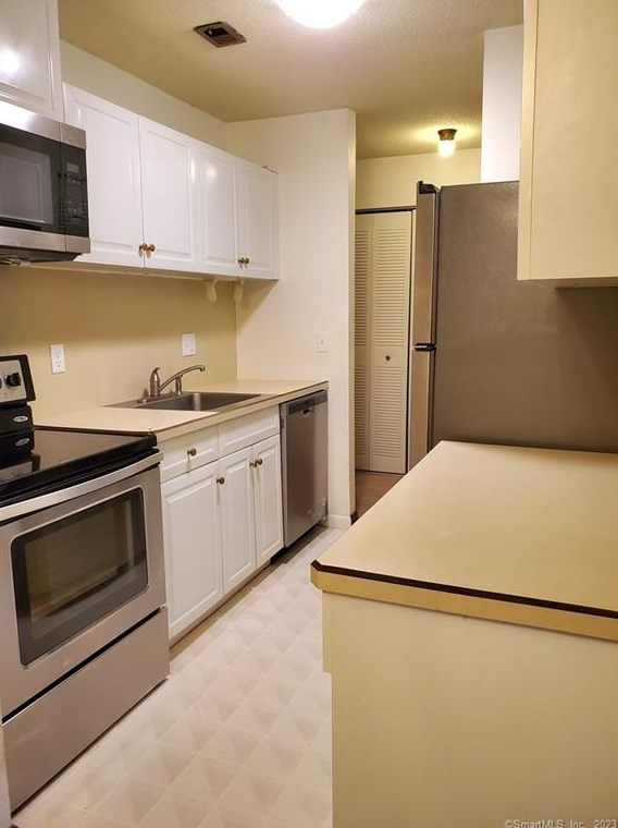 44 Henry St #44, Norwich, CT 06360