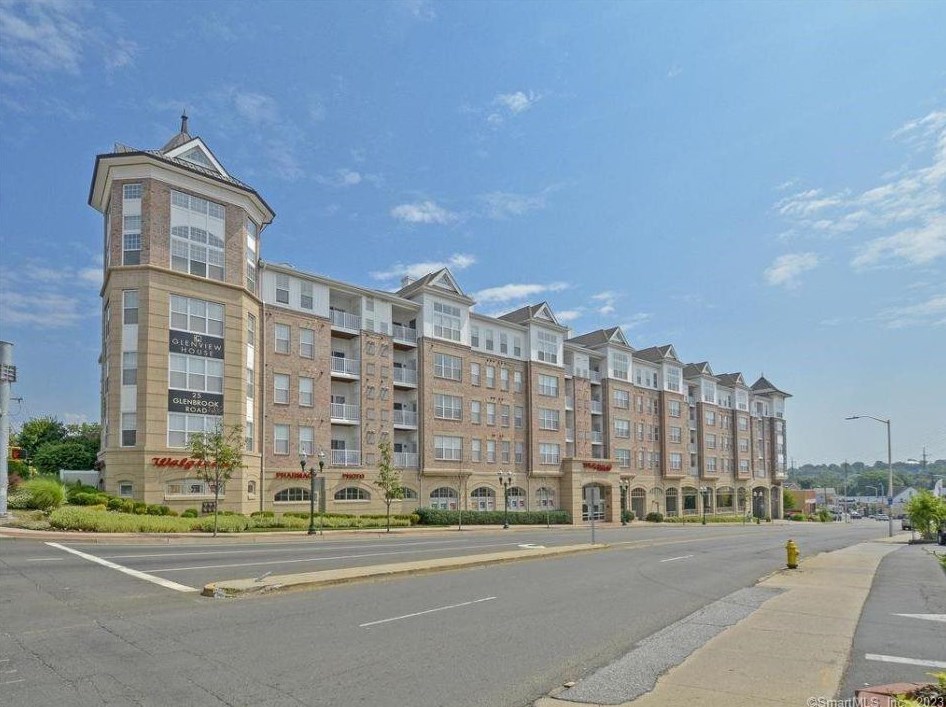 27 Glenbrook Rd #213, Stamford, CT 06902