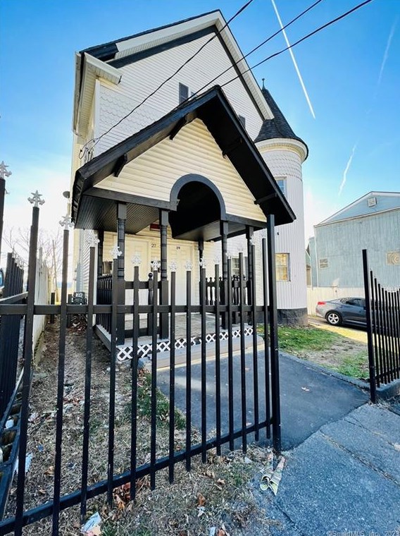 27 Ridgewood St #2, Waterbury, CT 06710
