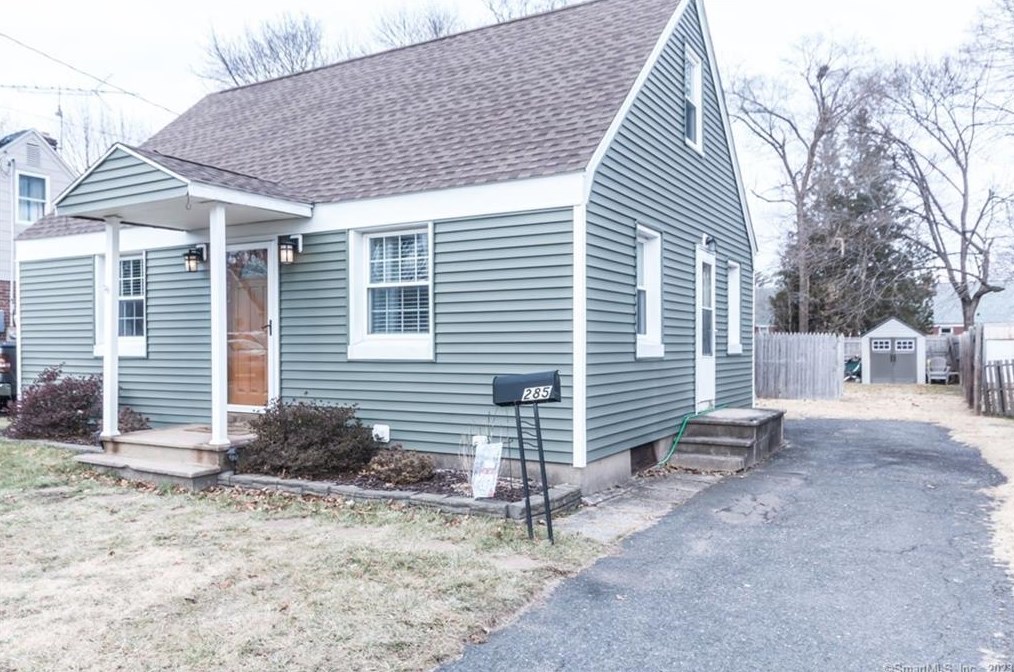285 W Main St, Plainville, CT 06062