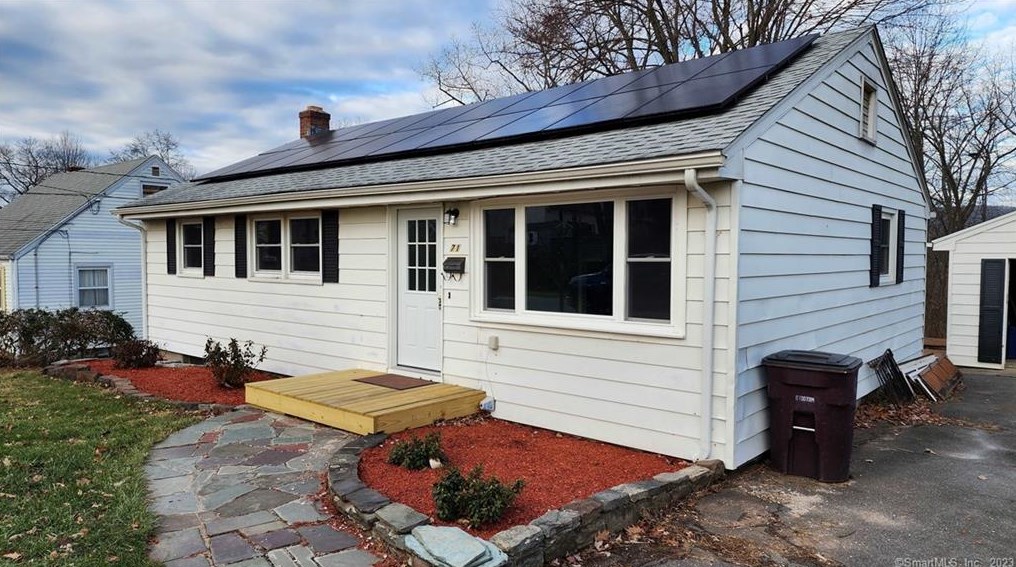 71 Wood Rd, New Britain, CT 06053