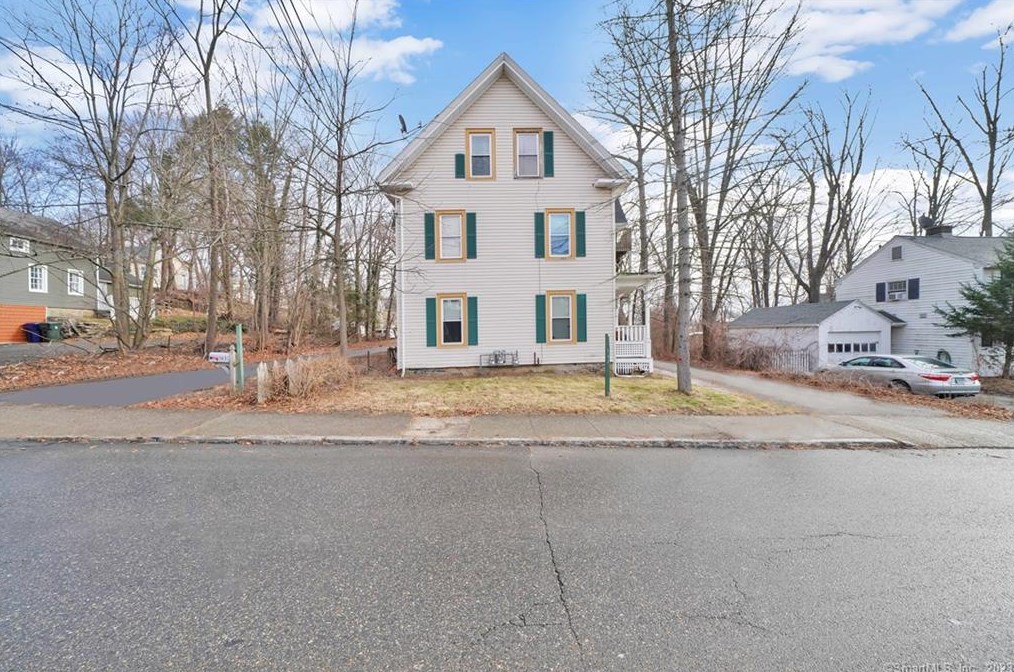 161 High St, Chestnut Hill, CT 06226