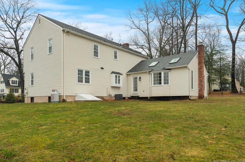 790 Ward Ln, Cheshire, CT 06410