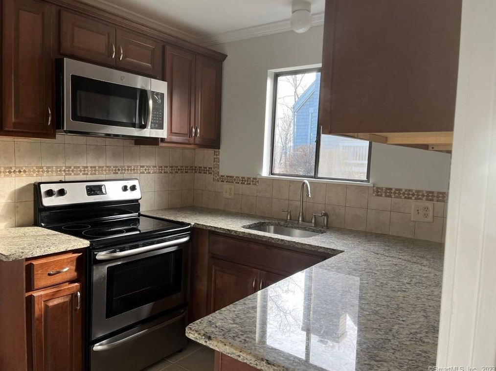 101 Heritage Vlg #a, Southbury, CT