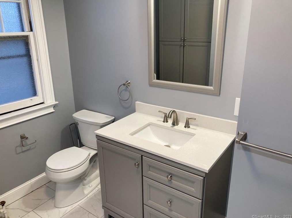 18 Maplewood Ave, Hartford CT  06108-4022 exterior