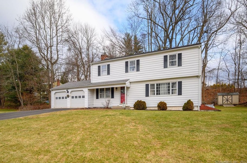 16 Fox Den, Bethel, CT 06801